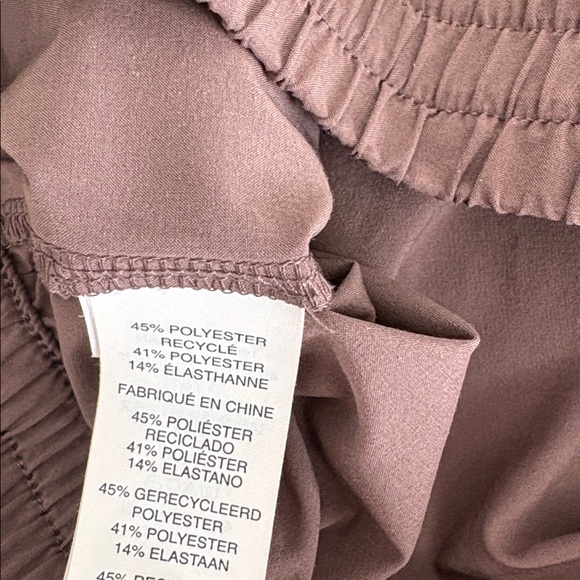 Vuori Villa Wideleg in Chocolate - Picture 8 of 8